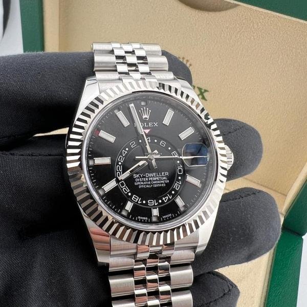 ZR Rolee_x Oyster perpetual Sky Dweller Premium